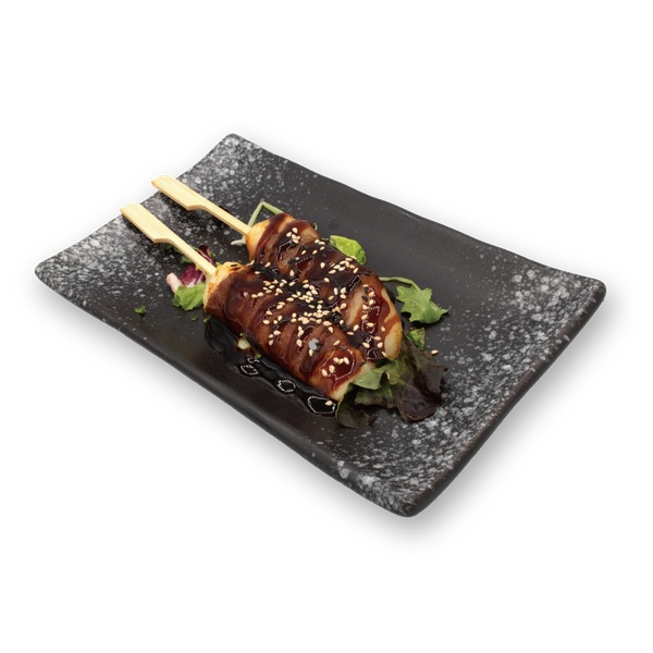 Pincho de ternera conqueso, y salsa teriyaki